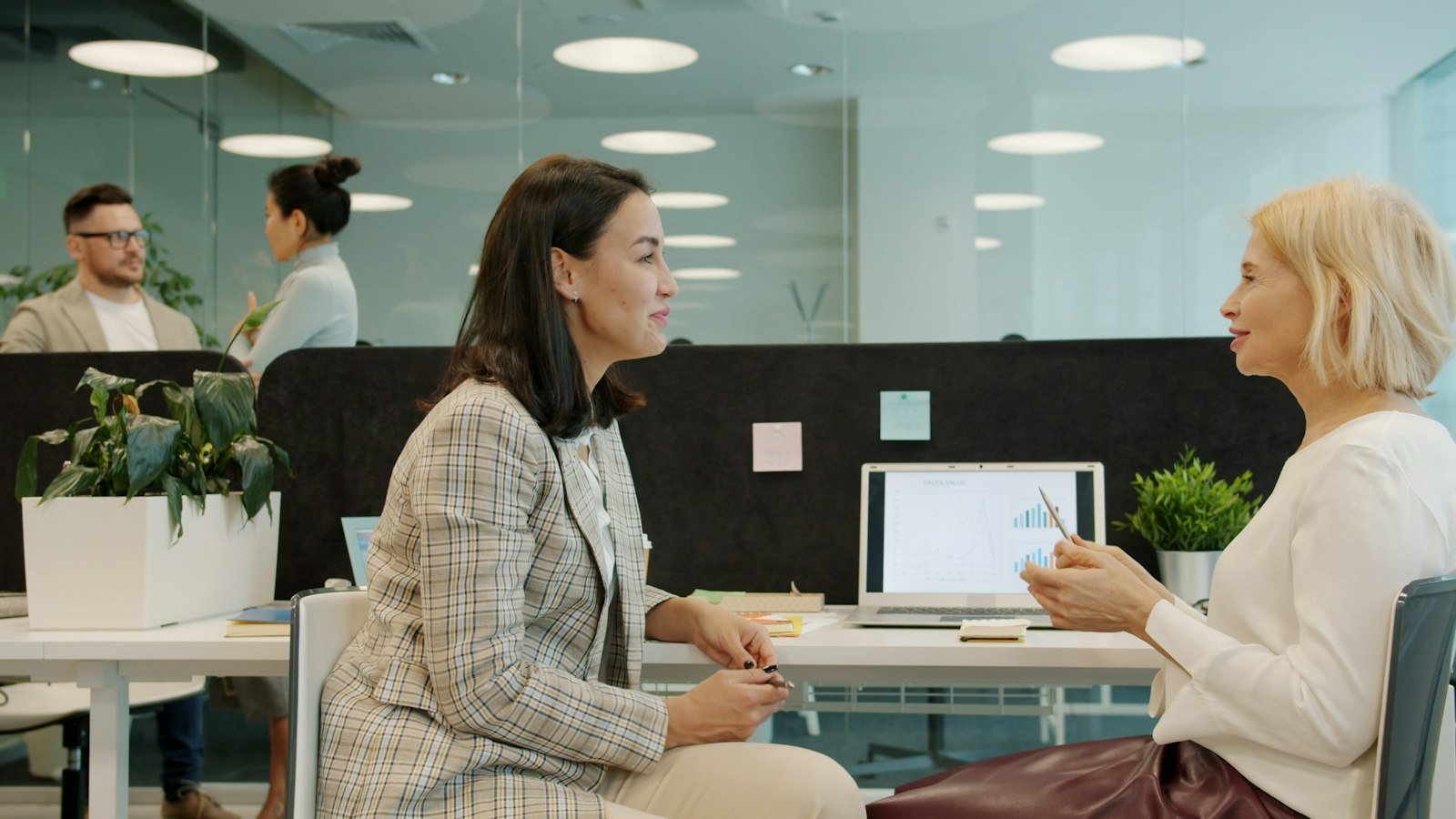 Mediación laboral: qué hacer cuando el conflicto es con tu empresa o un compañero